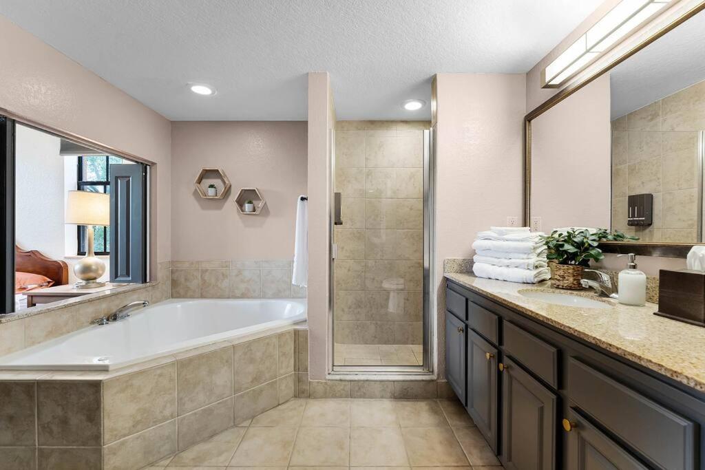 Designer Corner Suite 3Br/2Ba - Disney, Universal, Convention Center & Seaworld 올랜도 외부 사진