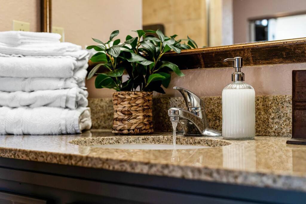 Designer Corner Suite 3Br/2Ba - Disney, Universal, Convention Center & Seaworld 올랜도 외부 사진
